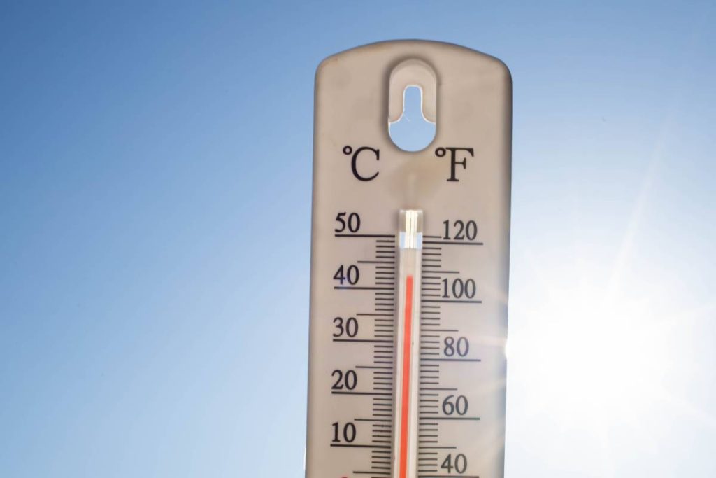 thermometer over 38 degrees heat wave